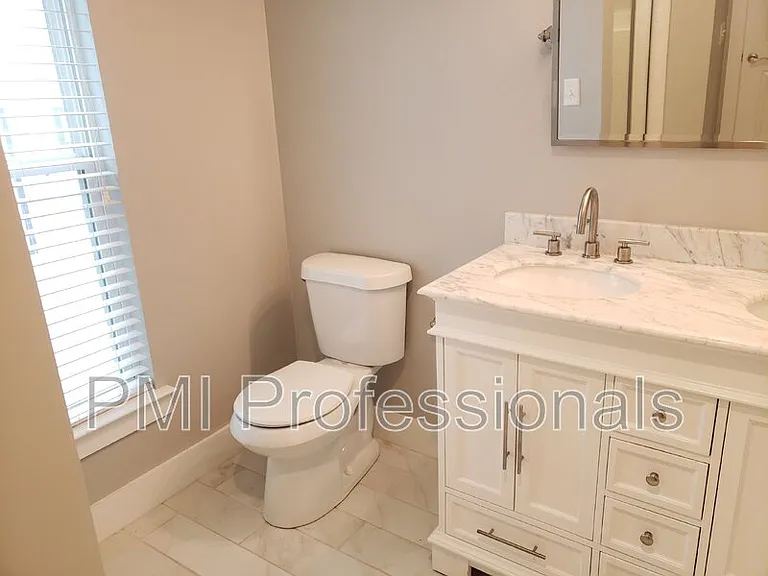 512B Eastboro Dr — Photo 9