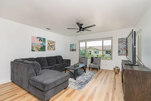1025 Plover Way Photo 1