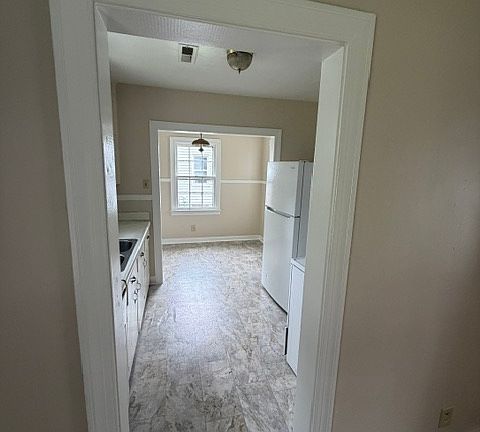 4th image of 5010 Vayo Ave