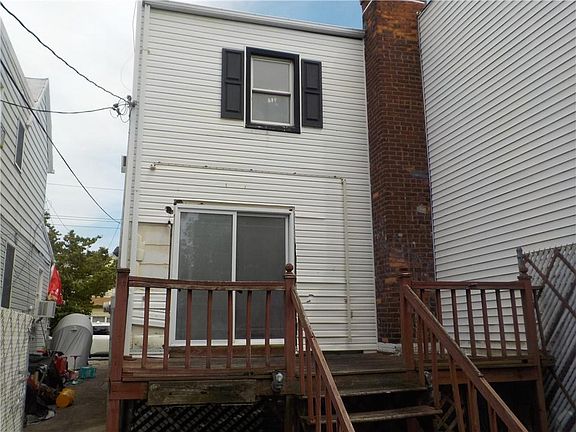 2nd image of 2322 Plumb 1st St