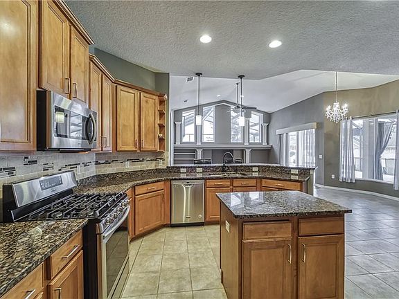 5th image of 14111 Creek Run Dr