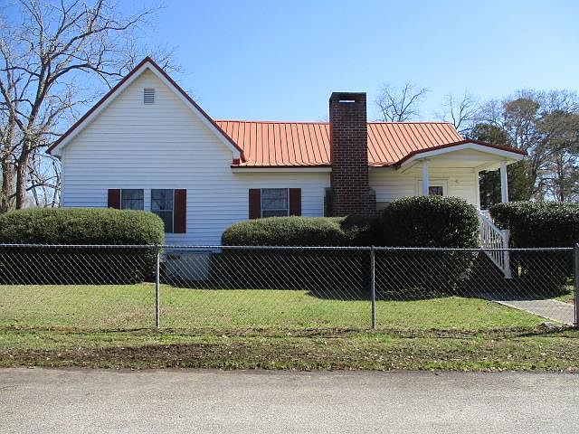 1st image of 136 Lynch St
