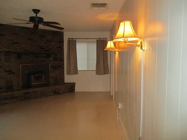311 Cindy Dr — Photo 7
