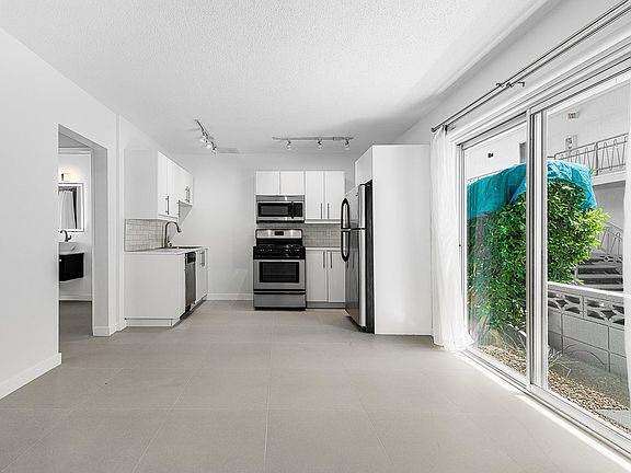 3rd image of 1530 E Palm Canyon Dr APT 103