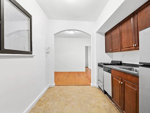 5th image of 343 E 51st St APT 4G