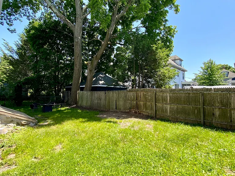 7 Fuller St #T — Photo 11