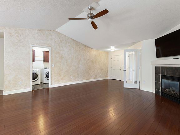3rd image of 5811 Pimlico Dr