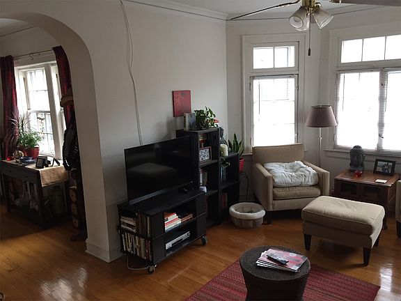 5th image of 4522 N Wolcott Ave APT 3B