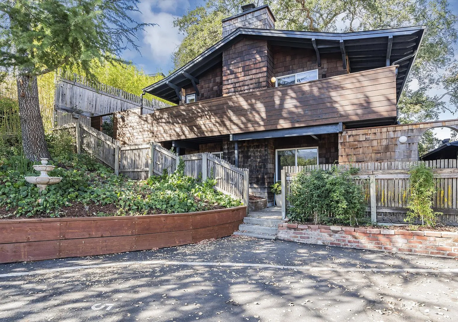 109 Cleland Ave — Photo 1