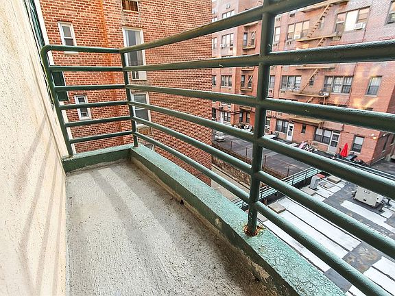 2nd image of 1720 E 14th St APT 4B