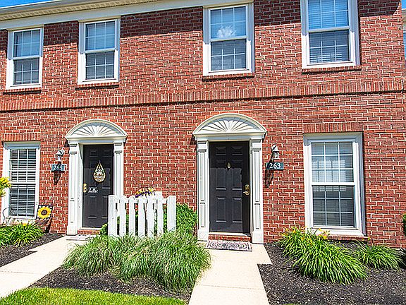 Troy Farms - Apartment Exterior
