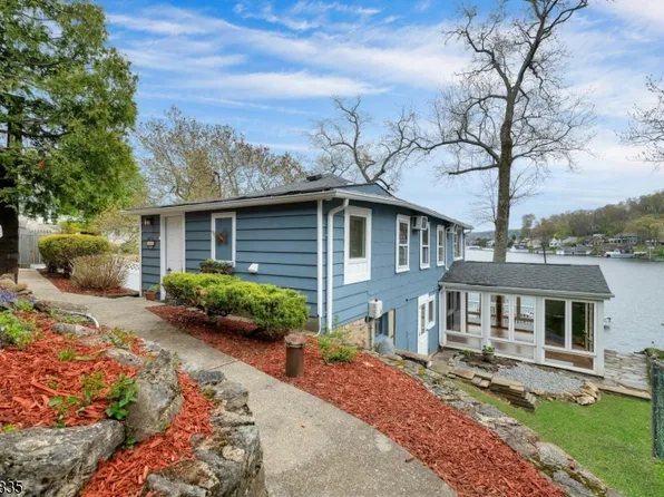 78 Ithanell Rd, Hopatcong Boro, NJ 07843