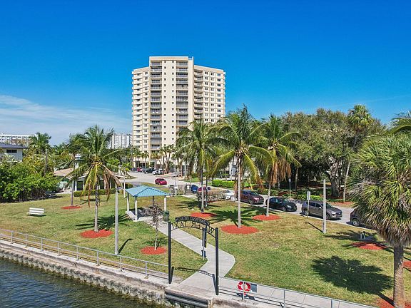 3rd image of 1200 Hibiscus Avenue #1804