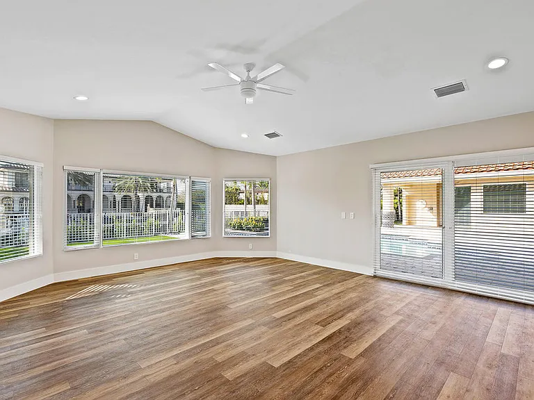 533 E Alexander Palm Rd — Photo 28