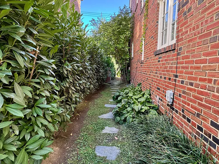 5334 Nebraska Ave NW — Photo 29