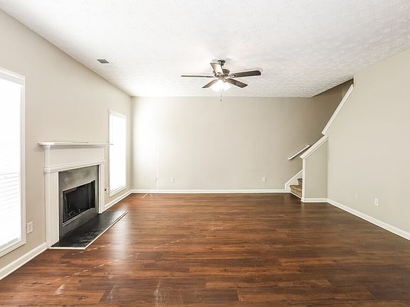 5th image of 229 Winthrop Ln