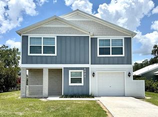 1001 N Rockingham Ave, Tavares, FL 32778