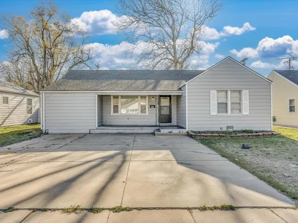 832 S Edgemoor St, Wichita, KS 67218