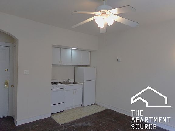 2nd image of 6916 N Lakewood Ave APT 405