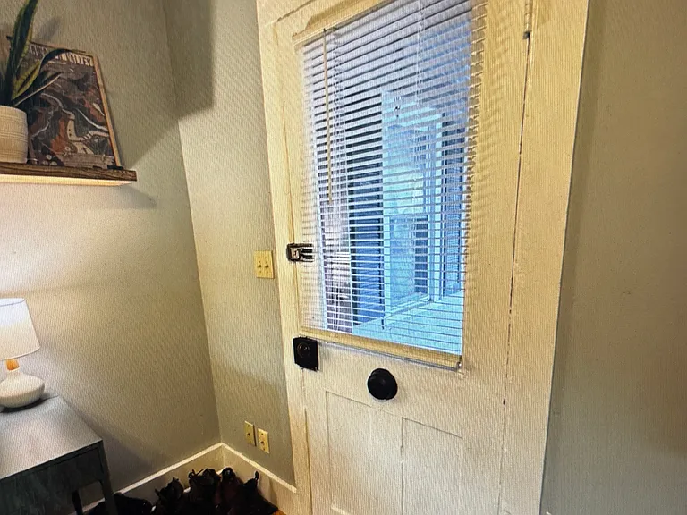 1224 East St #1B — Photo 9