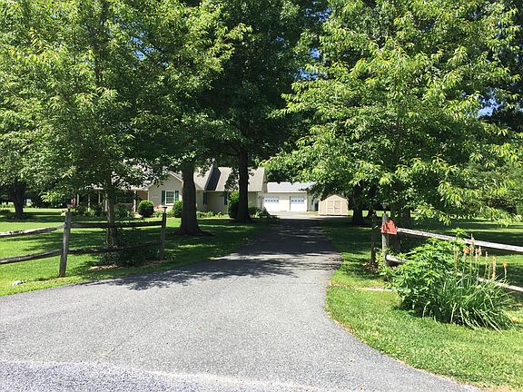 Entrance from Earthlite