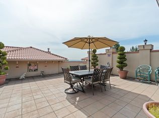3176 Plateau Blvd #302, Coquitlam, BC V3E3J2