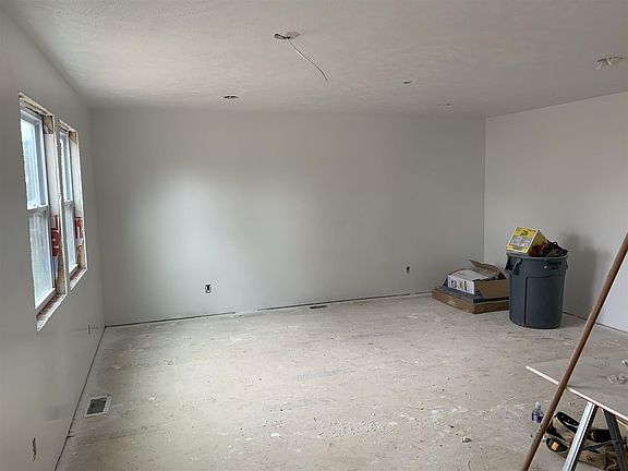 3rd image of 1103 N Jackson St