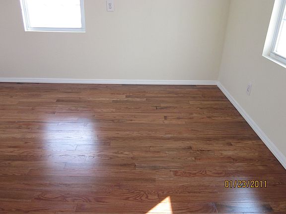4th image of 14 Dawson Ave