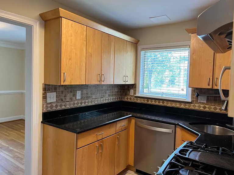 4717 Arlington Blvd — Photo 9