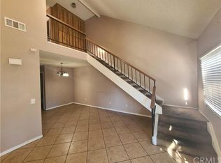 794 Robin Dr, Lake Elsinore, CA 92530