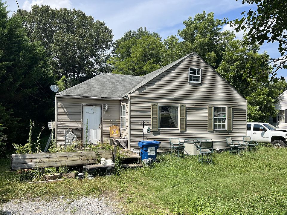1st image of 111 Ellis Dr