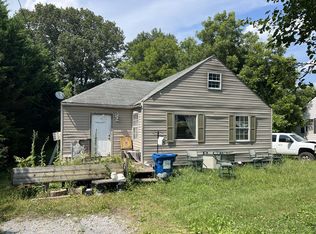 111 Ellis Dr, Rossville, GA 30741