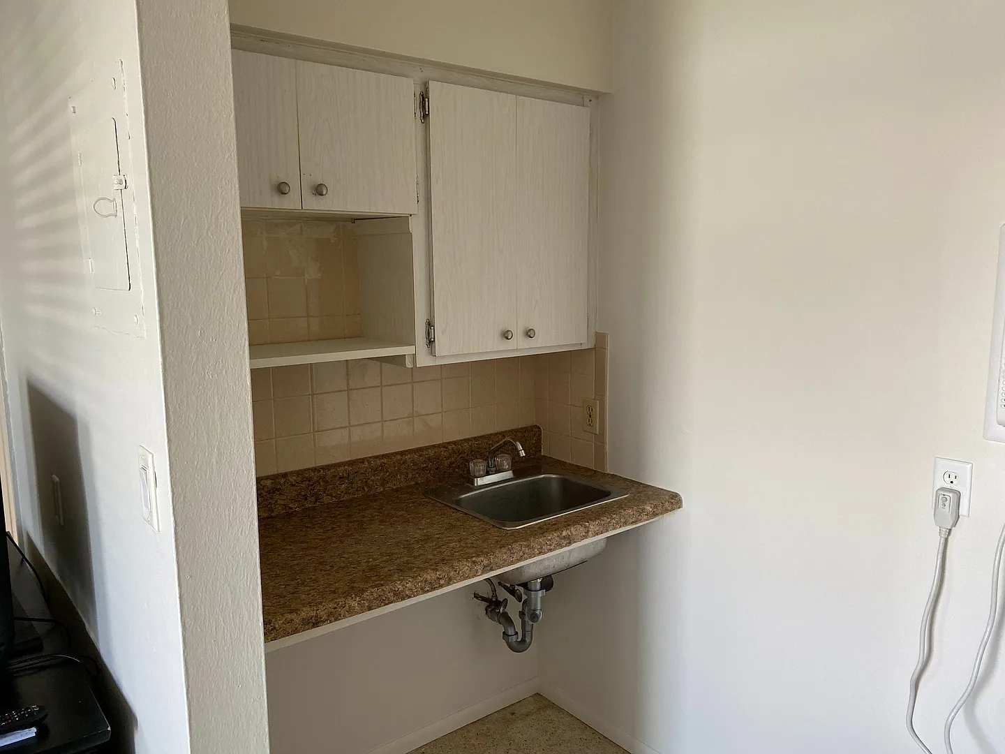 Sun Glo Apartments — Photo 3