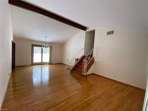 3rd image of 853 Belwood Dr