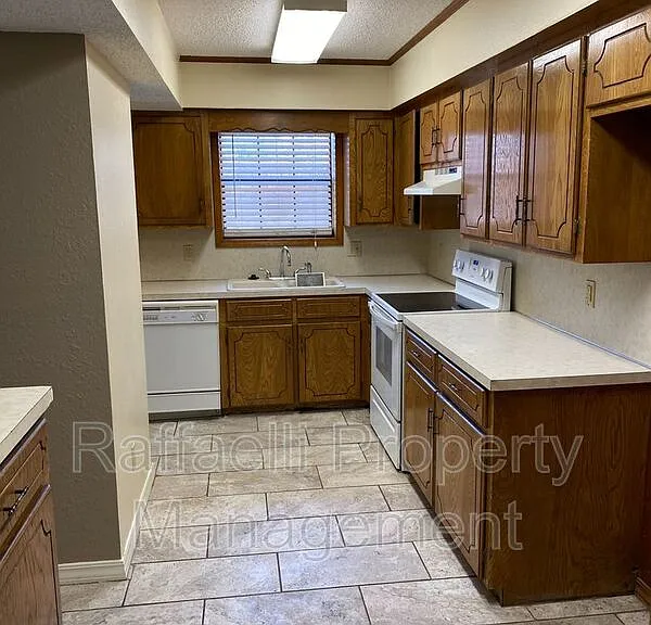 3616 Skyline Blvd #3616 — Photo 3