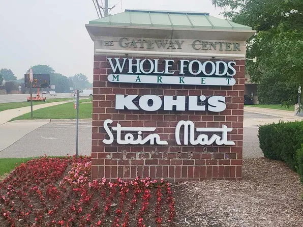 30414 Orchard Lake Rd Unit 30, Farmington Hills, MI 48334