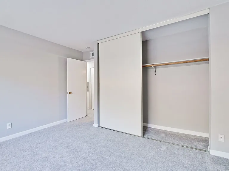 2466 W Bayshore Rd #4 — Photo 9