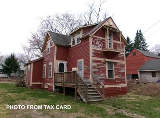 6 School St, Bridgton, ME 04009