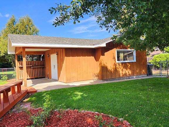 3rd image of 4007 Aspen Drive