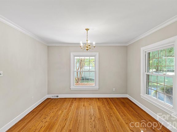 5th image of 5430 Finsbury Pl