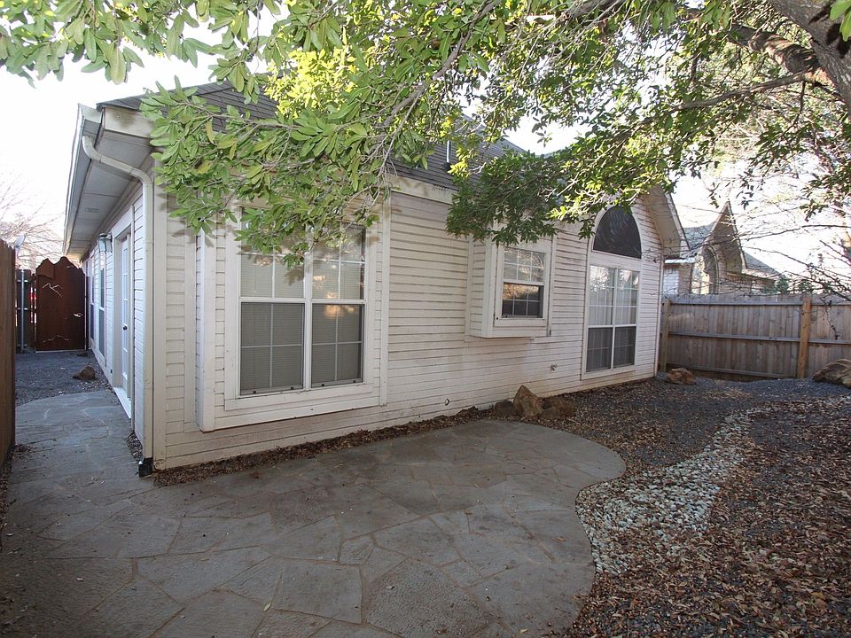 1st image of 4168 Place Ln #1