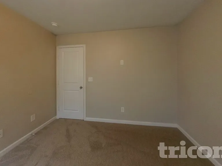 2300 Shady Dr — Photo 9