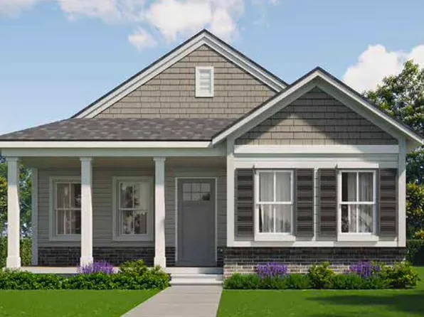 26742 Canterbury Cir, New Boston, MI 48164