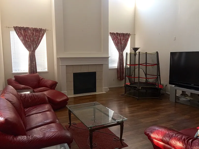 11075 Valleybrook Cir — Photo 16
