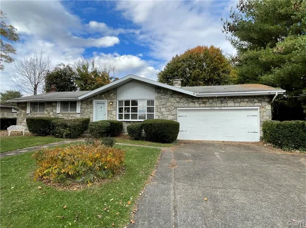 1660 Stoke Park Rd, Bethlehem, PA 18017