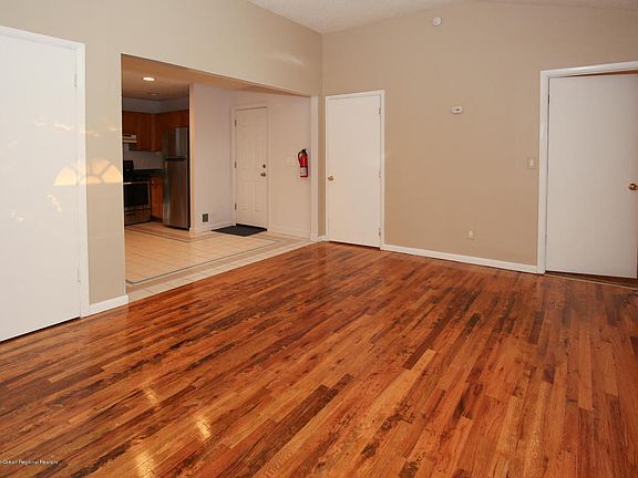 4th image of 902 Egret Dr