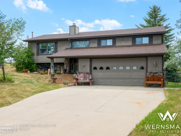 2702 Meadow Ln, Gillette, WY 82718