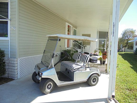 GOLF CART