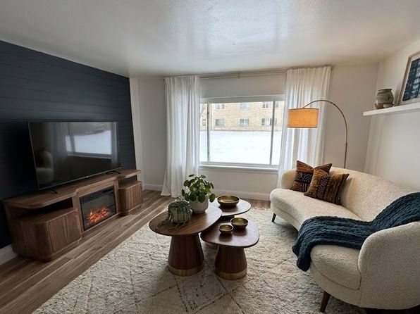 200-206 Parkview Blvd #202