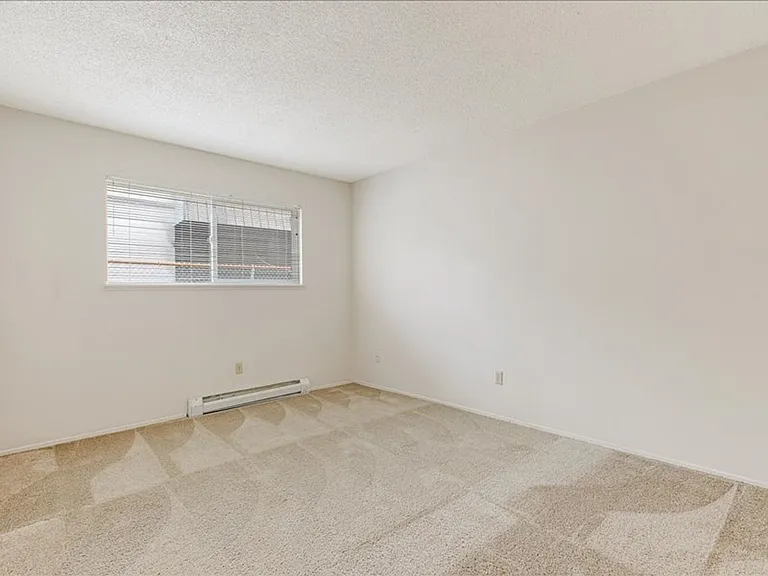 3430 SE 58th Ave — Photo 10